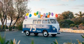 Teaser 75-jahre-bulli-volkswagen-nutzfahrzeuge-und-autostadt-feiern-gemeinsam-am-24.-und-25.-mai